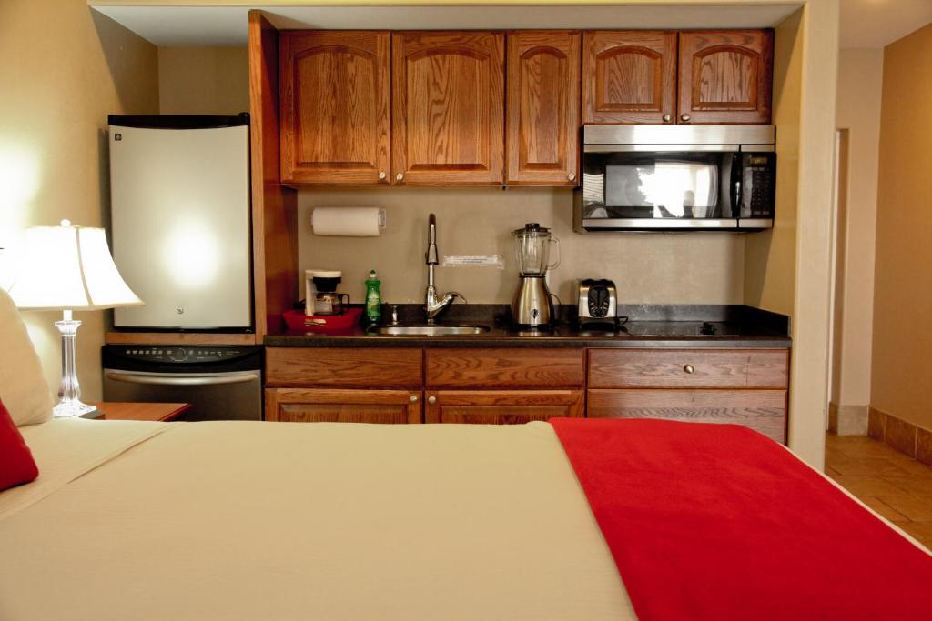 Lake Grassy Inn & Suites Lake Placid Szoba fotó